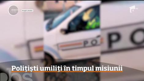 Incident scandalos! Doi polițiști, umiliți de doi tineri opriți pentru un control de rutină: ”Erau buni de gardieni!”