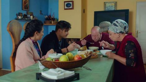 Tanța și Costică află că întreaga moșie a lui Tudor Caragea este a lui Helen