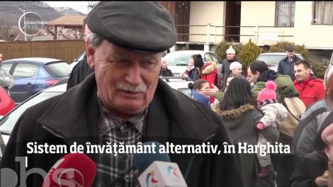 Școala tradițională românească, pe cale de dispariție?! Tot mai mulți părinți preferă învățământul fără note, fără ierarhii și fără competiții