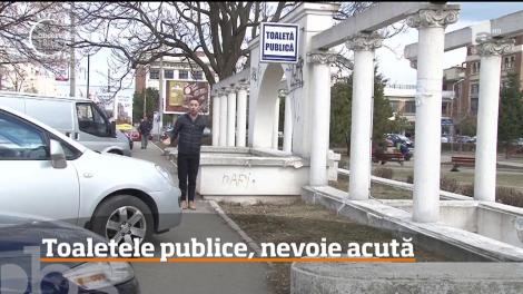 Toaletele publice lipsă, defecte sau mizere sunt o problemă în aproape toate oraşele din România