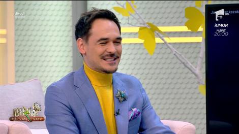 Smiley News. Televiziunea națională cazacă are un mod inedit de a prezenta știrile