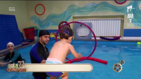 Înotul, primul sport pe care bebelușii îl pot practica în deplină siguranță