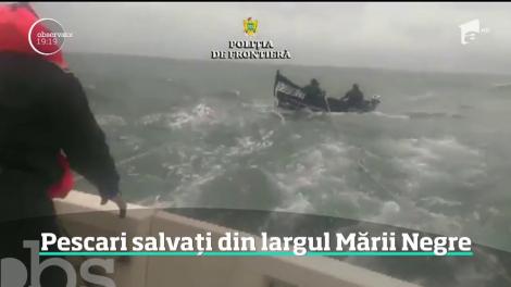 Operaţiune dramatică de salvare în Marea Negră. Doi pescari au fost recuperaţi din larg de Garda de Coastă