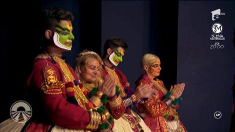 ”Ruby seamănă cu un morcov cu ochi, iar Anca cu soția lui Shrek!” Concurenții din Asia Express reproduc arta katakali, o scenă de teatru-dans tradițional indian