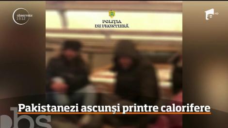 Trei pakistanezi au încercat să intre în ţară, ascunşi într-un camion, printre calorifere