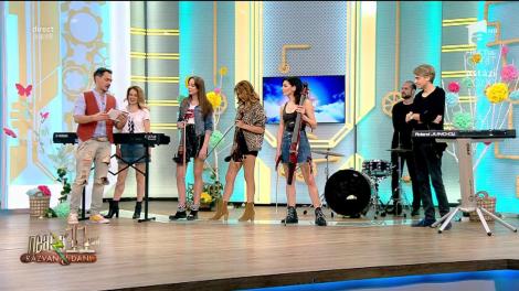 Fetele de la Amadeus, invitate la o nuntă în Bangladesh: "Am cântat la o nuntă cu 2000 de invitați. A ținut trei zilei"