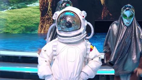 Demascarea Astronautului. Vedeta din spatele măștii are 11 frați