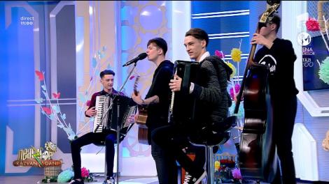 7 Klase, trupa de băieţi din Republica Moldova, cântă piesa "Fata care nu mă lasă"