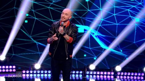 Fără el iUmor nu are umor! Cătălin Bordea a revenit pe scenă cu cele mai tari glume: Sfințirea Catedralei Neamului a fost Untoldul babelor