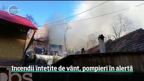 O casă a ars în Râșnov! Peste 30 de pompieri au intervenit cu 6 autospeciale