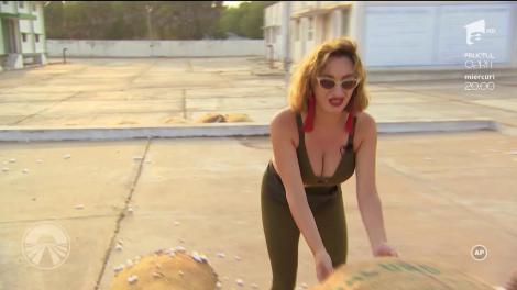 Caută acul în carul cu fân, la propriu! Cam aşa a fost o misiune pentru concurenţii de la Asia Express