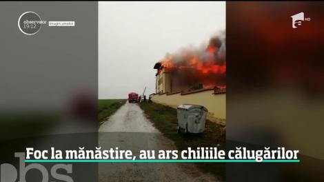 Un incendiu puternic a cuprins o mănăstire din comuna 23 August din Constanţa