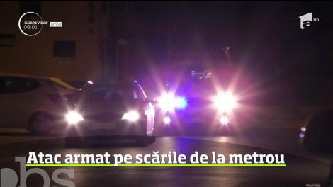 Un bărbat de 46 de ani a fost atacat după un schimb de replici cu un tânăr, în timp ce cobora către staţia de la Piaţa Uniri