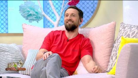 Ce tunsori și culori de păr se poartă în 2019! Dani: Răzvan, dacă ai avea o freză s-ar vedea cât de mult te implici în emisiunea asta, dar mă ai pe mine