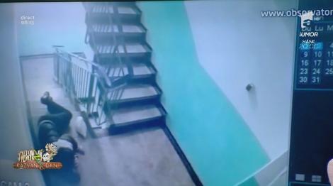 Smiley News. Momentul în care un ieşean rămas fără bani şi-a înscenat un jaf în scara blocului, iar apoi a sunat la Poliție