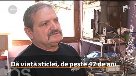 În judeţul Mureş, trăieşte unul dintre ultimii mari meşteri sticlari din România!