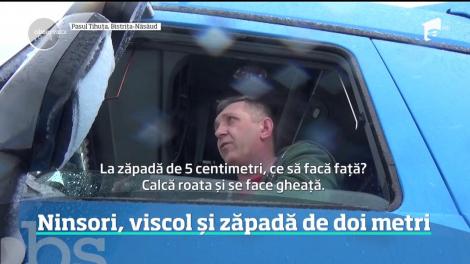 Iarna a răbufnit la munte şi a adus cod galben de viscol şi ninsori! O femeie a murit după ce a fost lovită de o bucată de metal ruptă de rafale