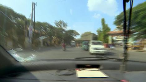 CRBL și Șerban Copoț dau de un șofer vitezoman în India: În viața mea nu am mers la Asia Express cu 110 prin oraș