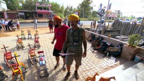 Concurenții au ajuns la magazinul de jucării: E haos aici, nu putem găsi ce avem nevoie