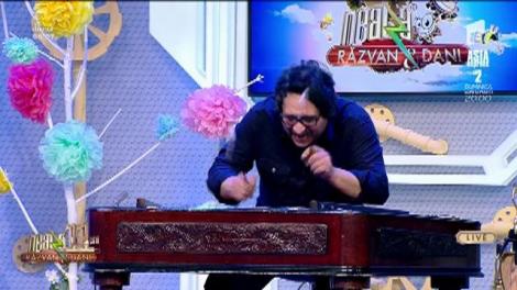 Super reprezentație la țambal! Marius Preda cântă, LIVE la Neatza, un colaj