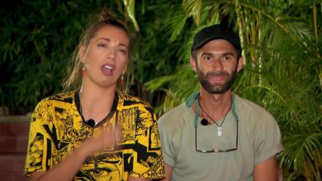 Cocuța și Paul Ipate se opresc să bea o licoare și să mânânce un fursec în timpul cursei pentru imunitate