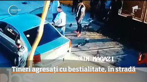 Tineri din Prahova, bătuţi cu pumnii şi picioarele pentru că ar fi făcut praf cu maşina