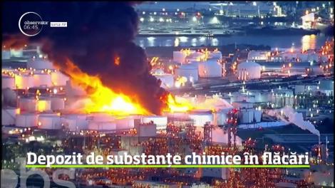 Un uriaş incendiu a băgat spaima în locuitorii oraşului Houston, din Texas, mai ales că nu a fost stins şi ar putea continua cel puţin două zile