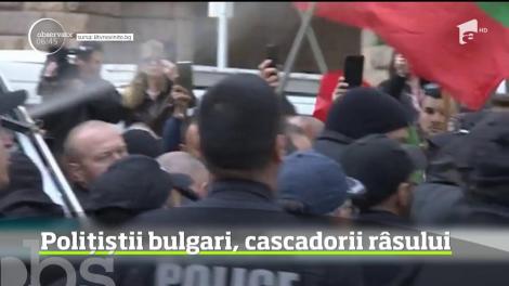 Scene demne de filmele de comedie, la o manifestaţie din capitala Bulgariei