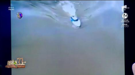 Smiley News. Cea mai nouă metodă de pescuit: cu bărcuţa cu telecomandă