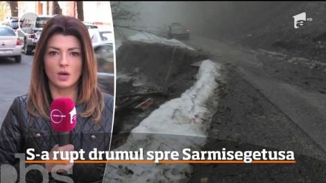 Alunecări de teren majore. Drumul spre Sarmizegetusa Regia s-a surpat din nou