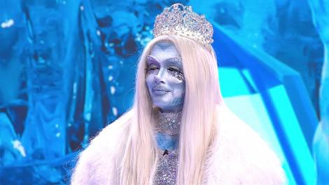 Crăiasa Zăpezii îi pune în dificultate pe concurenți. Dorian Popa: Sub mască e Jorge pe tocuri