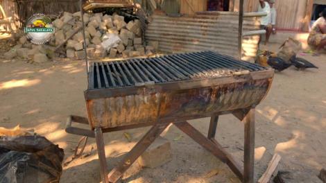 Concurenții primesc o masă tradițional românească. Octavian Strunilă: Puteți face grătar cu carne de porc