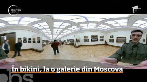 În bikini, la o galerie din Moscova. Imaginile au devenit virale