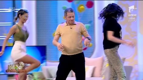 E vineri! Să înceapă petrecerea! Ramona, Amalia Ștefania și Cătălin Oprișan, dans pe melodia "Meneaito"
