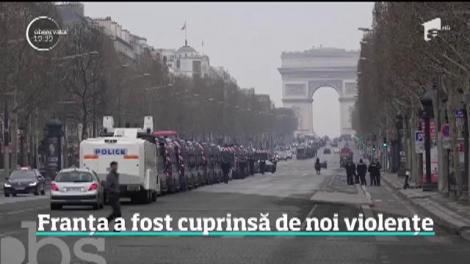 Franța a fost cuprinsă de noi violențe. Pentru al 19-lea weekend consecutiv, mii de persoane şi-au strigat în stradă  nemulţumirea