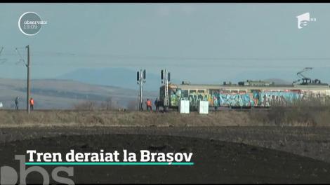 Tren deraiat la Brașov. Garnitura a sărit de pe şine, deşi circula extrem de încet, cu numai 30 de kilometri pe oră
