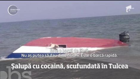 Descoperire misterioasă la malul mării! O şalupă plină cu aproape o tonă de cocaină a fost găsită în Tulcea