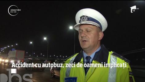 Zeci de oameni, la un pas de moarte! Un autobuz, un microbuz şi o maşină mică s-au lovit pe DN 1B, la ieşirea din Ploieşti