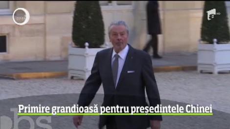 Primire grandioasă pentru liderul chinez în Paris, înaintea unor discuţii cu o miză crucială pentru economia globală