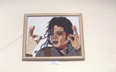 Opere de artă realizate din seminţe. Toate capodoperele sunt realizate cu multă migală de o bihoreancă