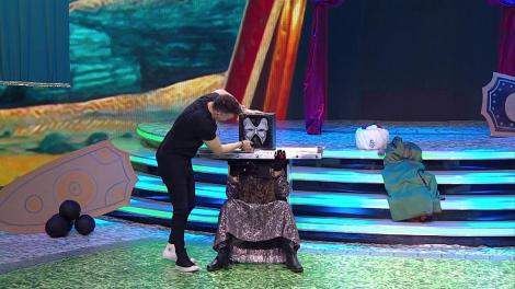 Cu o năframă în vârf de băţ! Sultanul Baiazid,  “decapitat” în cadrul unui număr de magie!