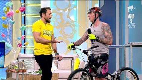 Crezi că știi să mergi pe bicicletă? Cu siguranță nu o faci ca el! Gabi Orban, biker, a intrat în Cartea Recordurilor