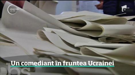 Între "prinţesa gazului" şi un actor de comedie, Ucraina a ales umorul. Cine este comediantul venit de nicăieri şi ce scandaluri au izbucnit după primul tur al alegerilor prezidenţiale din Ucraina