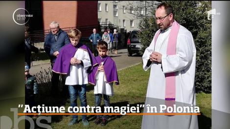 Mai multi preoți din Polonia au ars cărți cu Harry Potter, considerate un sacrilegiu