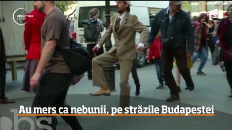 De 1 Aprilie, ungurii au mărşăluit pe străzile din centrul Budapestei într-o manieră amuzantă