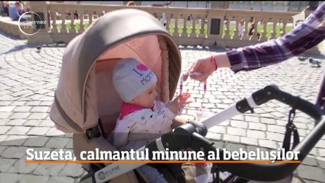 Folosirea suzetei poate duce la probleme de alăptare. Ce spun medicii