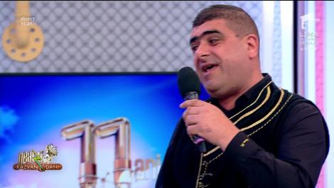 Cornelia Rednic & Formația Pindu cântă, la Neatza, melodia "Carii hii lea feata"