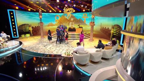 Masca Optimus Prime. Nea Mărin: Nu ai cum să ghicești așa ceva. Nu se vede nimic