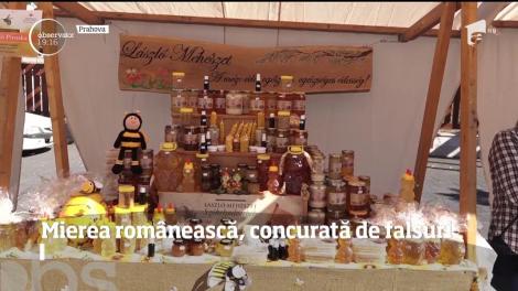 Apicultorii români riscă să rămână cu tone de miere nevândute. De vină e concurenţa pe care o fac pe piaţa externă produsele din Ucraina