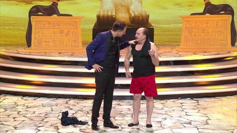 Masca Optimus Prime, lupta pentru indicii. Moment amuzant pe Scena Misterelor. Raluka și Pepe trebuie să recunoască o melodie mimată de Romică Țociu